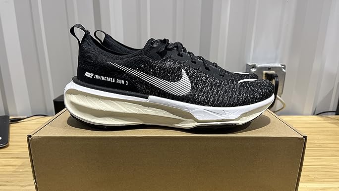 Nike ZoomX Invincible RN 3 オリンピックと2足セット Nike Zoomx Invincible 3 Men's Running Shoes, Multi, size 8